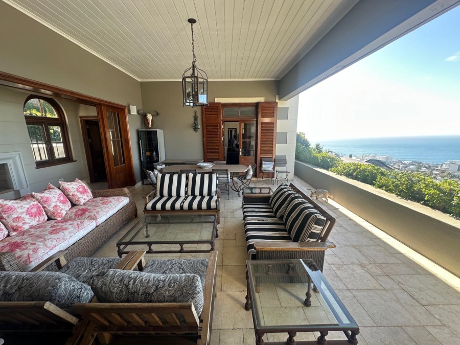 To Let 4 Bedroom Property for Rent in Fresnaye Western Cape